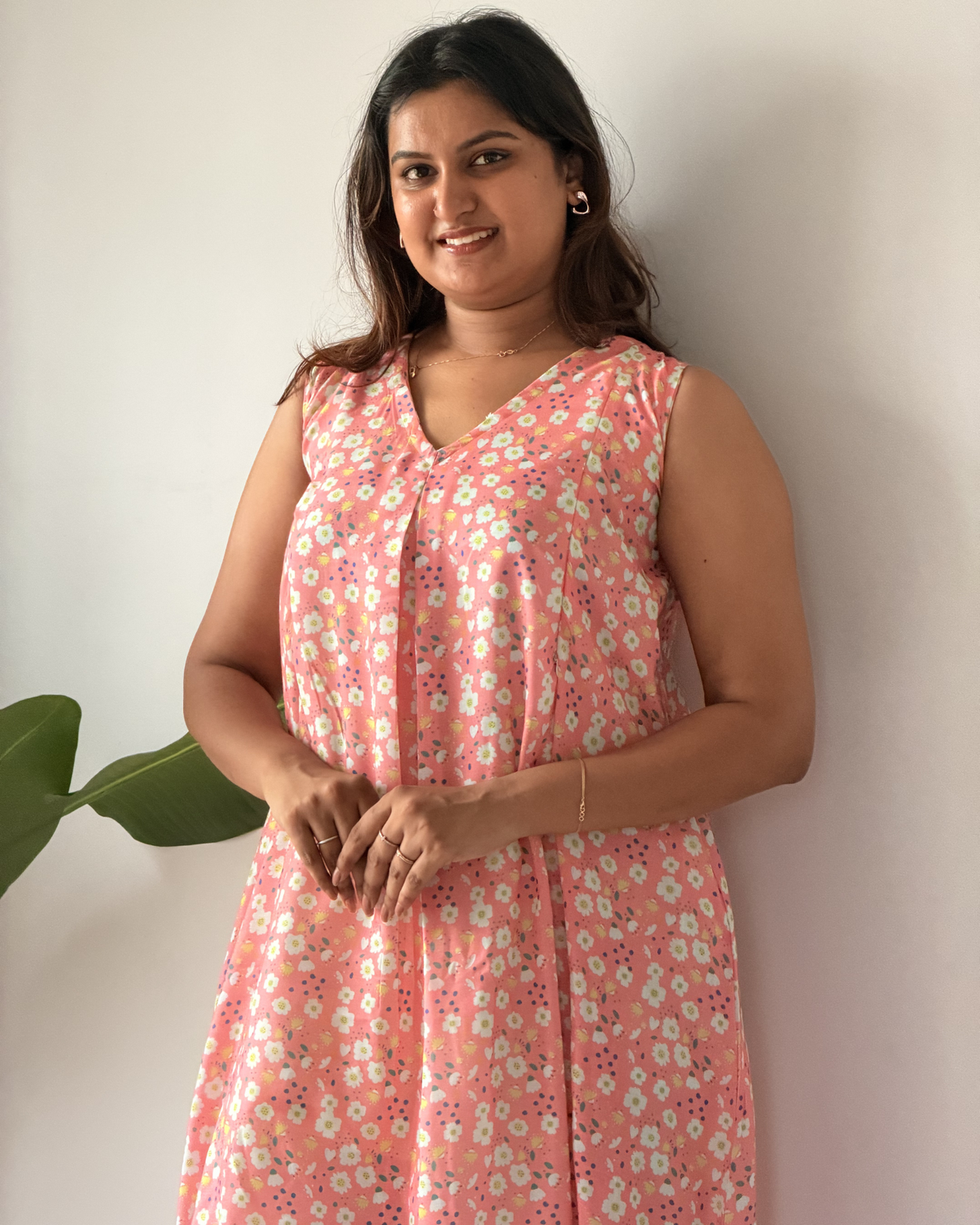 Blossom | She Wardrobe V-Neck Sleeveless Cambric Cotton Maternity & Nursing Gown – Coral Daisy Floral Print