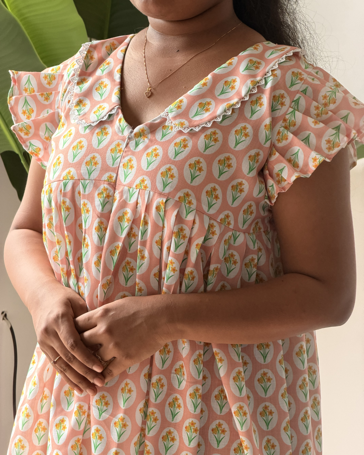 Daffodil | She Wardrobe Scallop Lace Peter Pan Collar Flutter Sleeve Premium Cotton Maternity & Nursing Gown – Peach Daffodil Print
